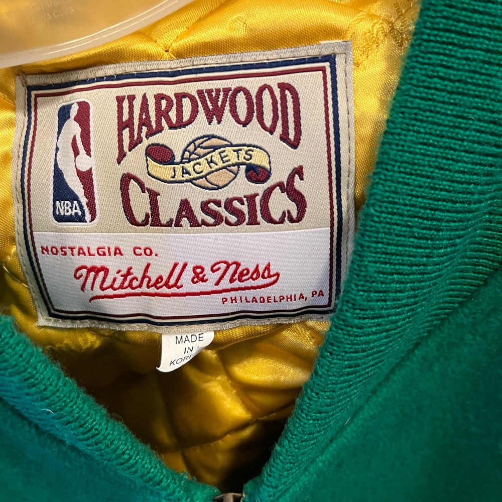 Pristine condition Celtics bomber jacket from Mitchell and Ness. Size XL